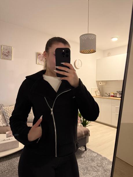 Čierna prechodná semišová bunda, s