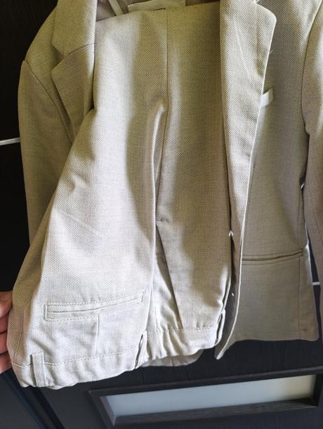 Krásny oblek pre chlapca reserved, 128