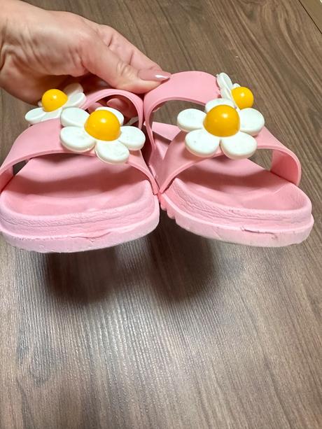 Gumené sandále s kvietkami v. 34/35, reserved,34