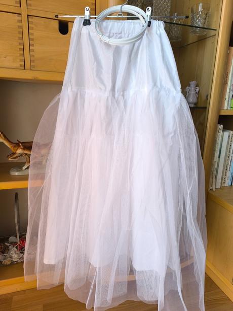 Dievčenské šaty na prvé sväté prijímanie, 140