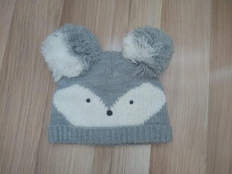 Čiapka s brmbolcami, f&f,86