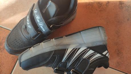 Kolieskové topánky,