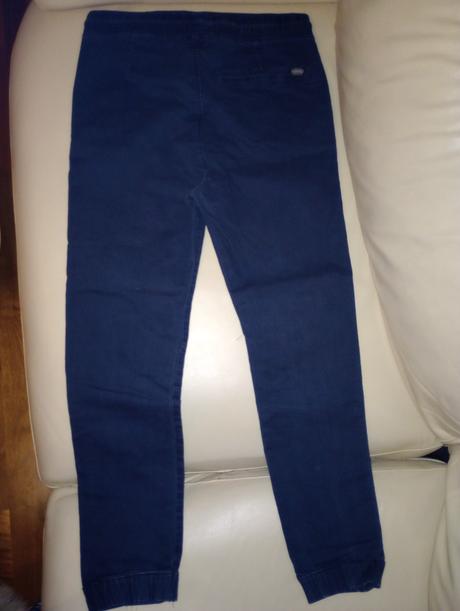 Ponúkam chlapčenské rifle, h&m,158