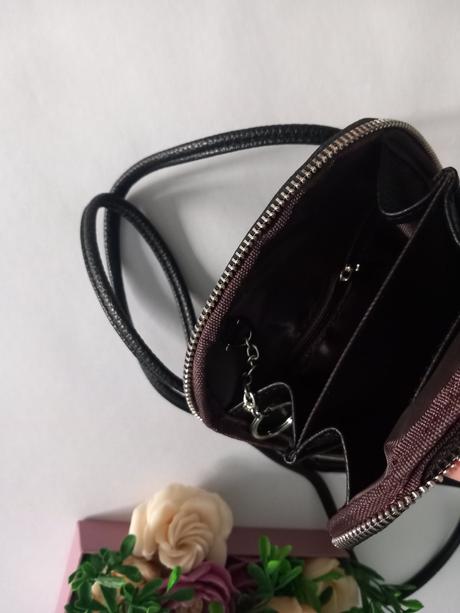 Dámska malá kabelka,