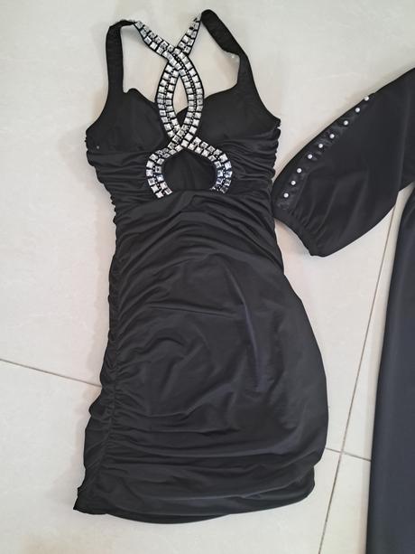 Čierne šaty, 5 kusov, cena spolu, s