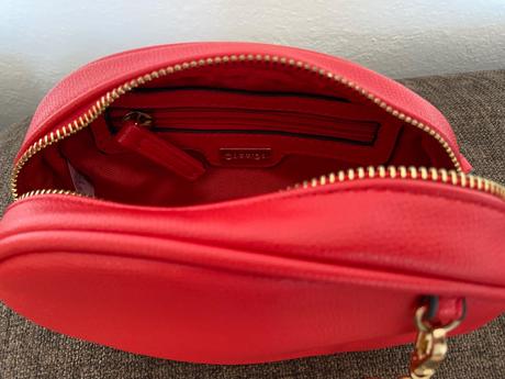 Červená ľadvinka carpisa, carpisa