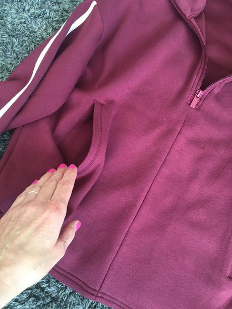 Úžasný komplet v burgundy   152, next,152