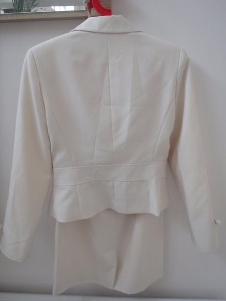 Krémový kostým - nenosený, m