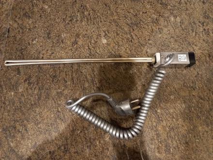 Vykurovacia tyč ku kúpeľňovému radiatoru, 