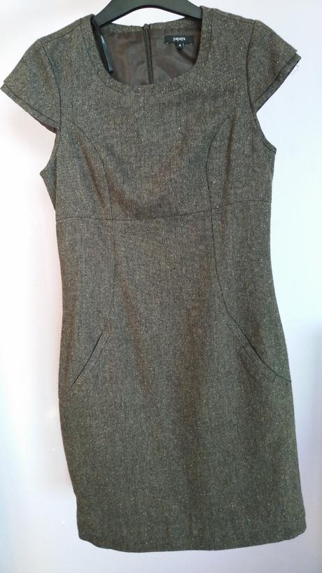 Zb teplejšie , hrubšie šaty (aj výmena), xs