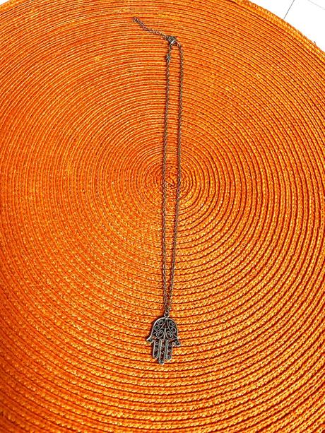 Náhrdelník proti urieknutiu/fatimina ruka, 