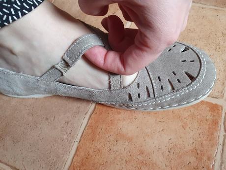 Celokožené botičky, 39