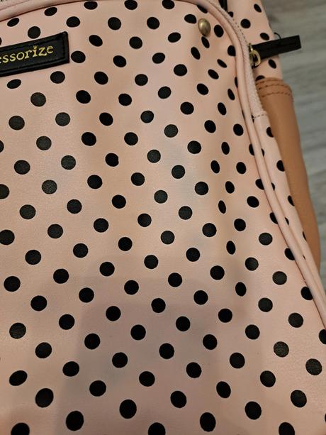 Accessorize guličkový ruksak, 