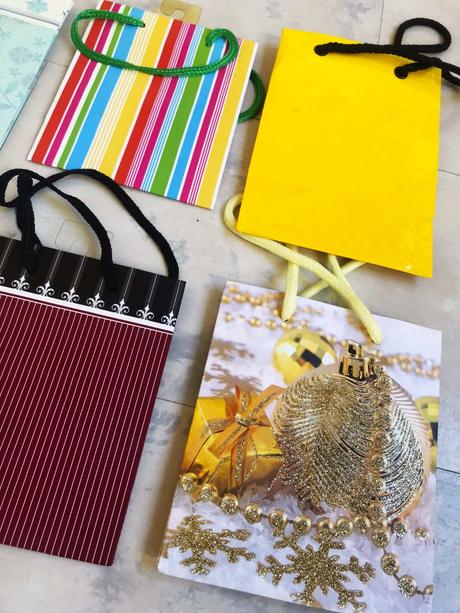 Darčekové malé tašky 24 ks, 