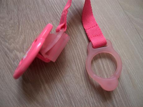 Šnúrka na cumlík,