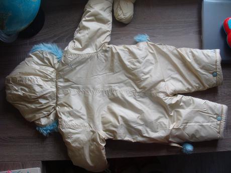 Teplý zlatý overal s rukavičkami aj papučkami, coccobello,74