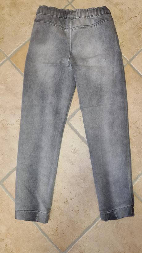 Troje hrubšie pekný stav - 78 cm, 128