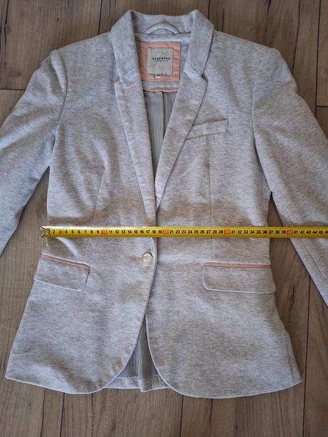 Krásne športovo-elegantné sako, reserved,34