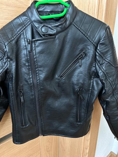 Koženka, reserved,116