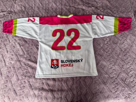 Dievčenský hokejový dres, 134