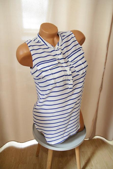 Modro biely pásikavý top s, s