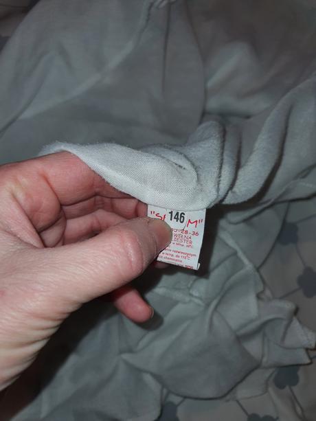 Nádherné šaty 146, 146