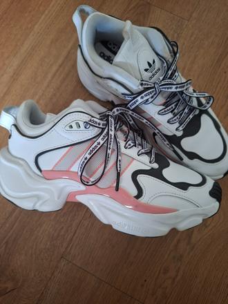 Adidas tenisky, adidas,38