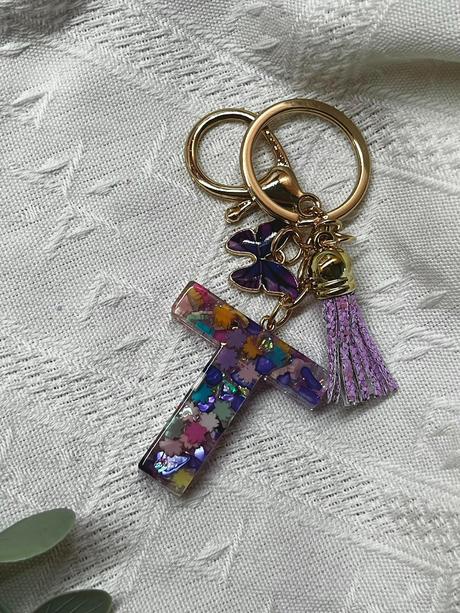 5 eur - ihneď k odberu - kľúčenky s písmenkom, 