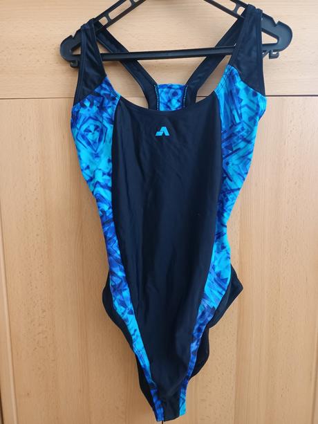 Jednodielne dámske plavky, m