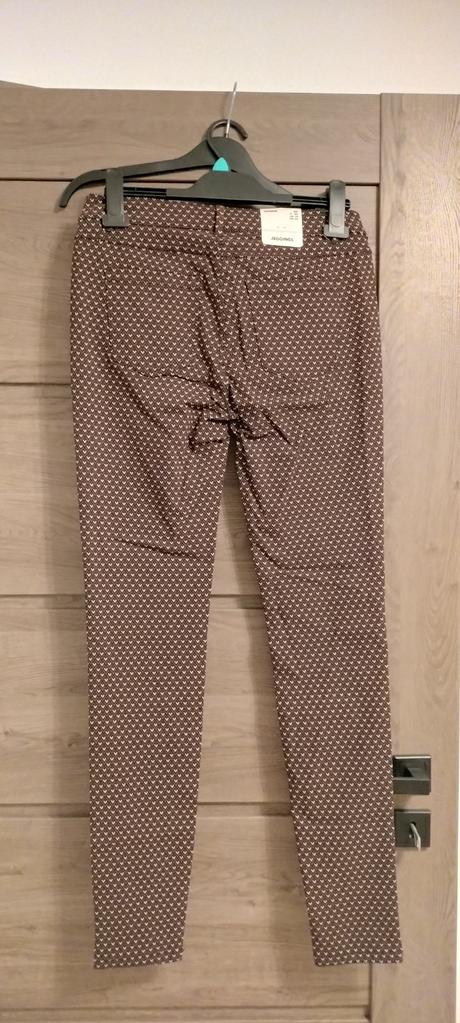 Nohavice elastické slim, 40