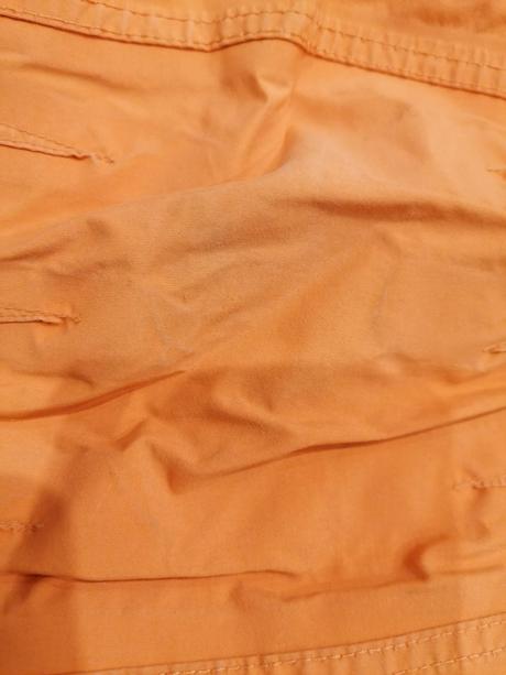 Oranžové oteplovacky, 92