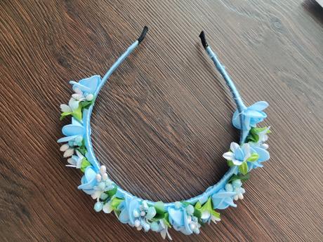 Čelenky po dcere len bledo modrá,