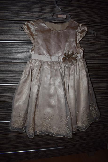 Medené spoločenské šatky, 86