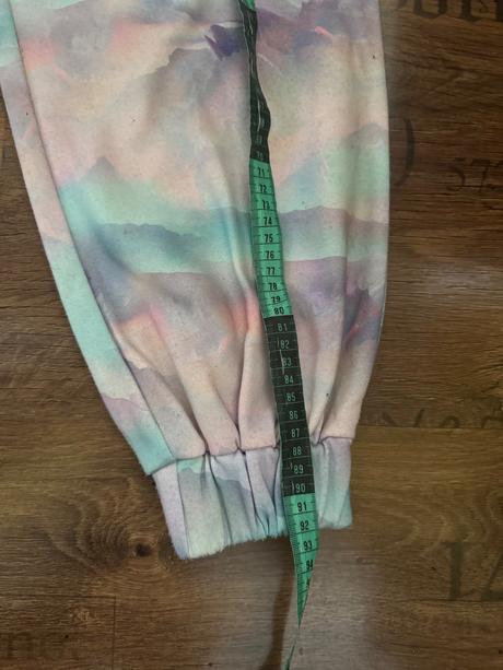 Zaujímavé tepláky, reserved,152