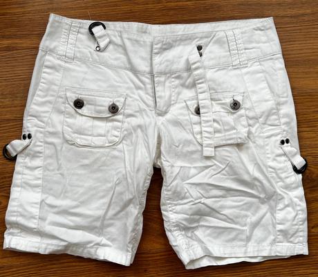 Biela šortky, colours of the world,34