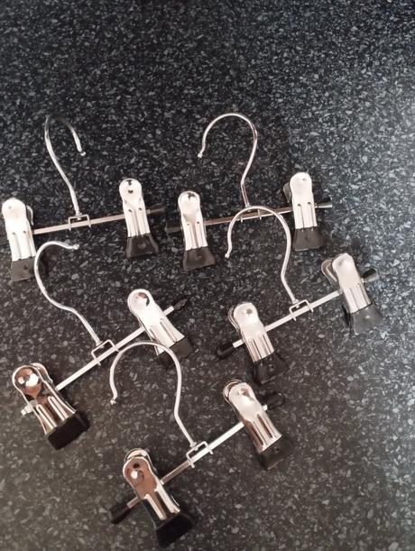 Vešiačiky kovové, 