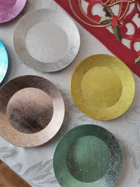 Farebné podšálky, 