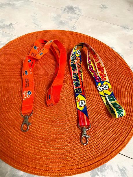 Šnúrky na kľúče 2 ks, 