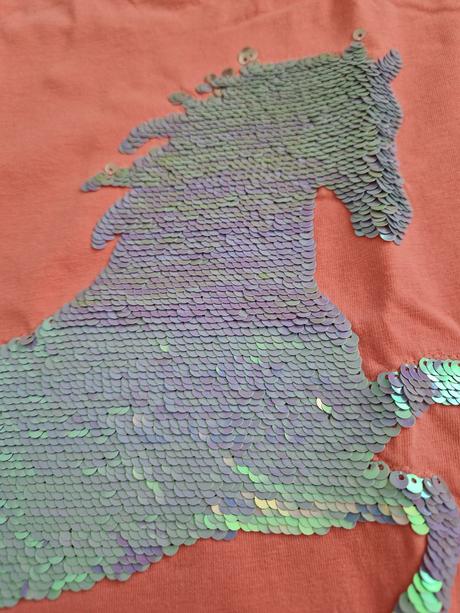 Tricko s konom, yigga,134