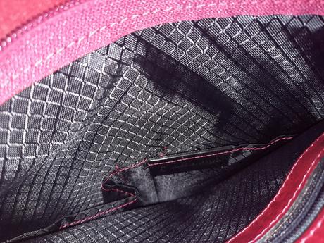 Kožená crossbody kabelka, 