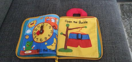 Quiet book,