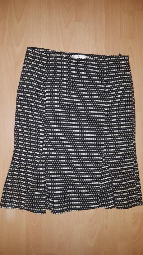 Pekná sukňa vel.42, 42