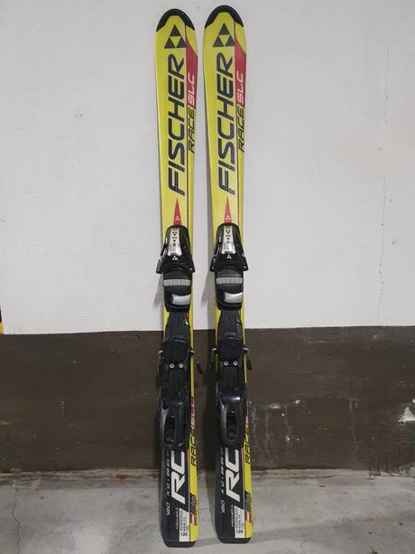 Lyžiarský set pre dievča-10r (lyže+palice+súprava), 152