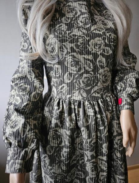 Krásne rolakove šaty zn.miss city veľ.m, s