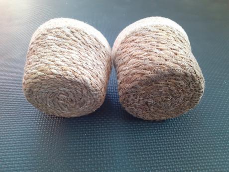 Pletené menšie kvetináče z morskej trávy, 