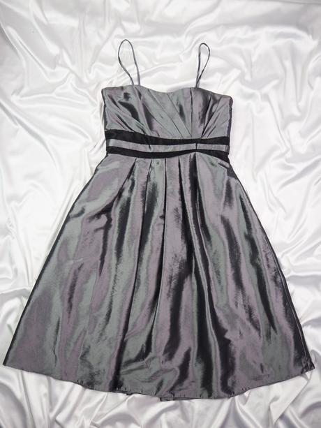 Kvalitné elegantné šaty, 40