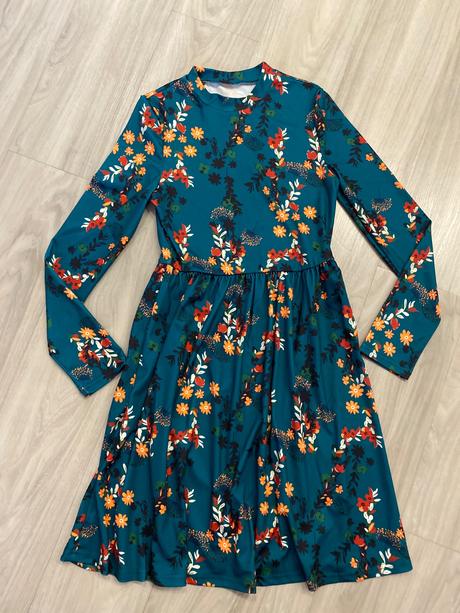 Šaty s kvietkami, s