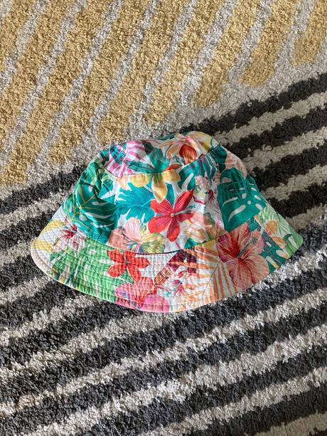 Obojstranný letný klobúk, s