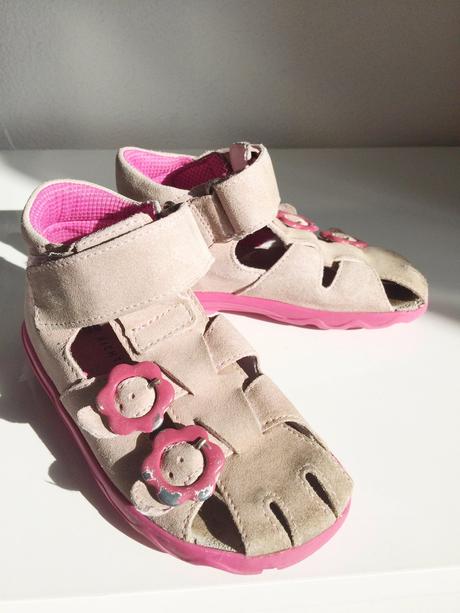 Sandalky, richter,25