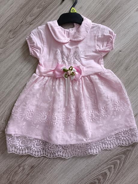 Slávnostné šaty, 80